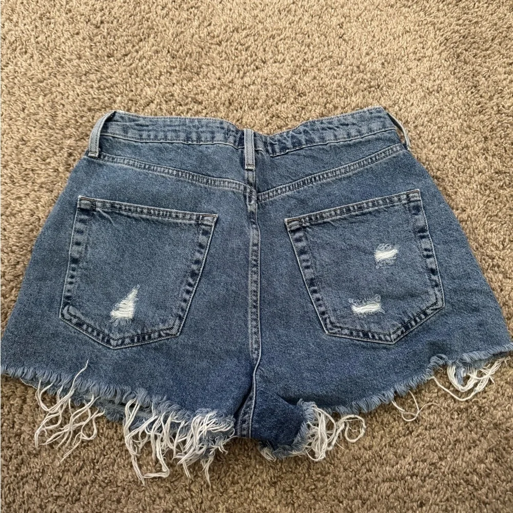 FOREVER 21 Denim Shorts Women Size 29 Blue Cut Off Jean Distressed - Picture 2 of 3
